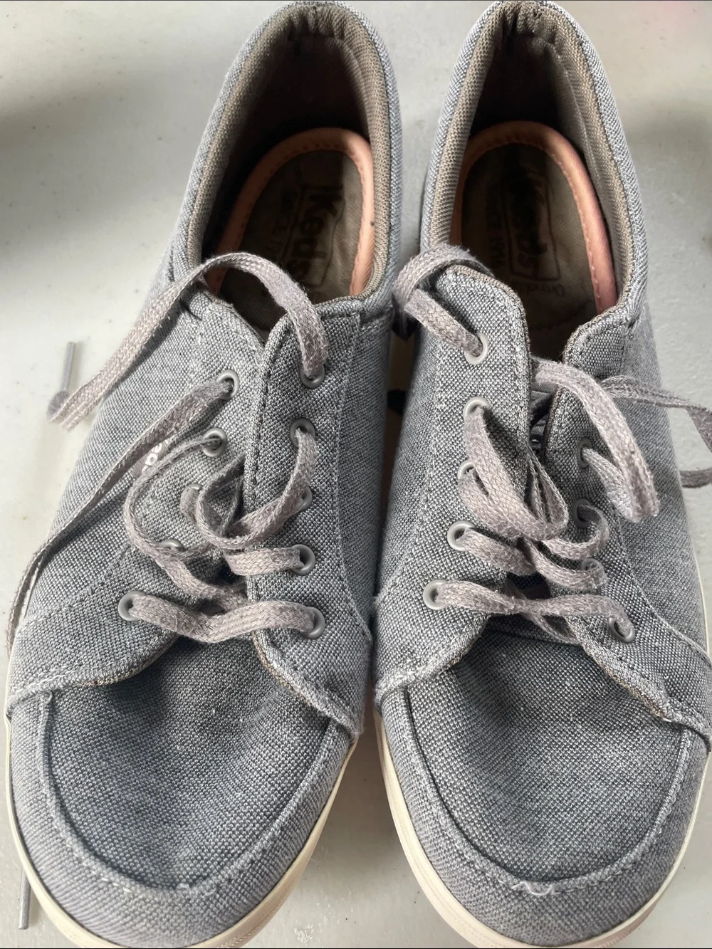 Keds Gray Canvas Lace-Up Sneakers with Pink Trim size size 7
